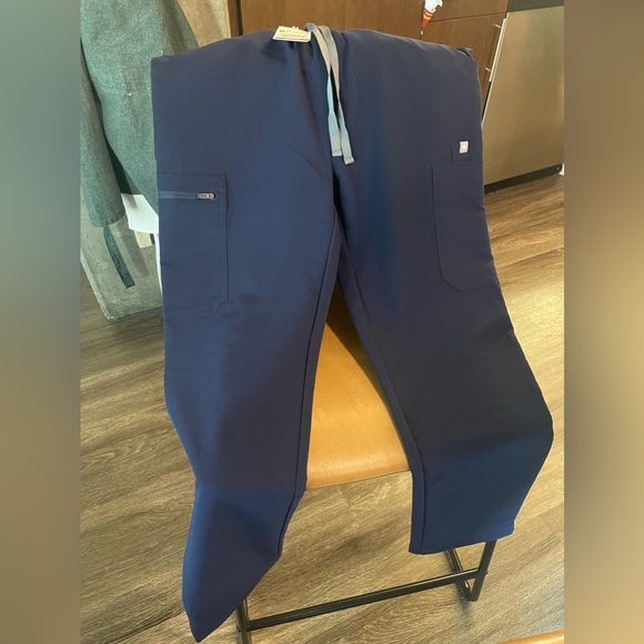 Figs Navy set - Picture 3 of 3